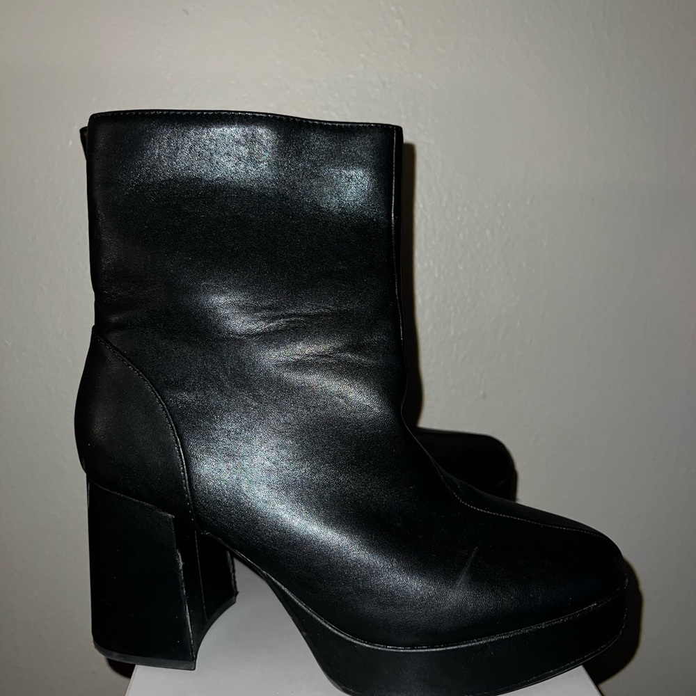 3/$15 ITEM SALE Target platform boots ( READ DESCRIPTION)